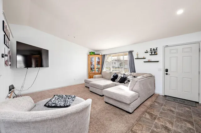 $334,900 | 509 Lindsey Lane, Belle Plaine, MN 56011