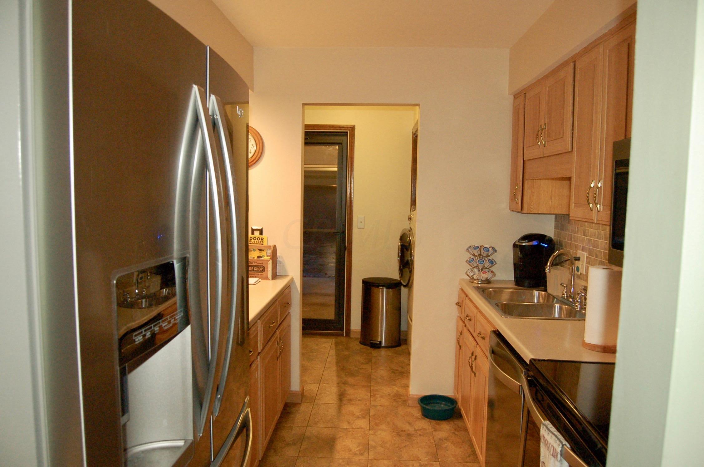 2124 Coach Road North, Unit 18 Columbus, OH 43220 - Photo 11 of 19