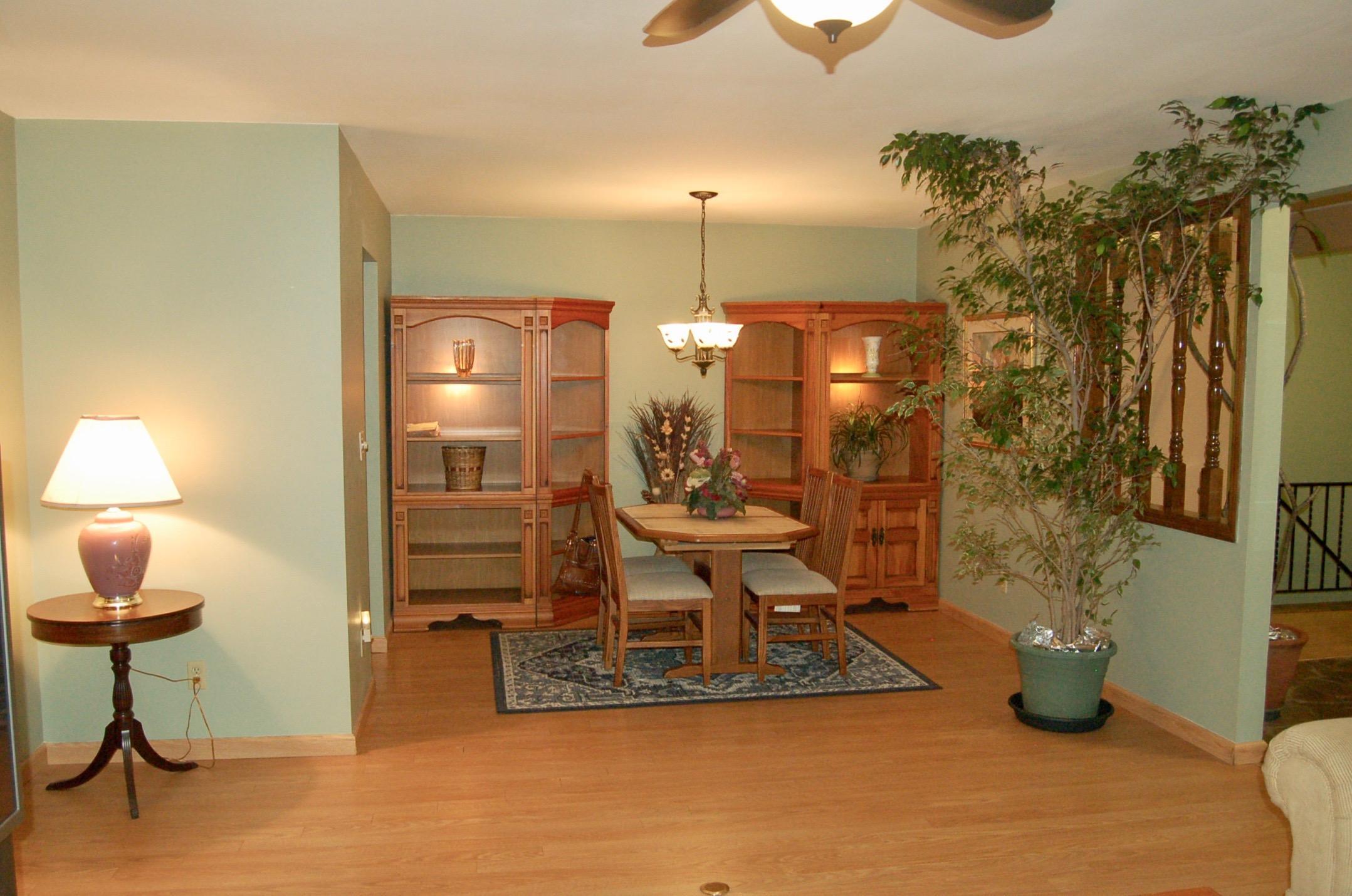 2124 Coach Road North, Unit 18 Columbus, OH 43220 - Photo 5 of 19