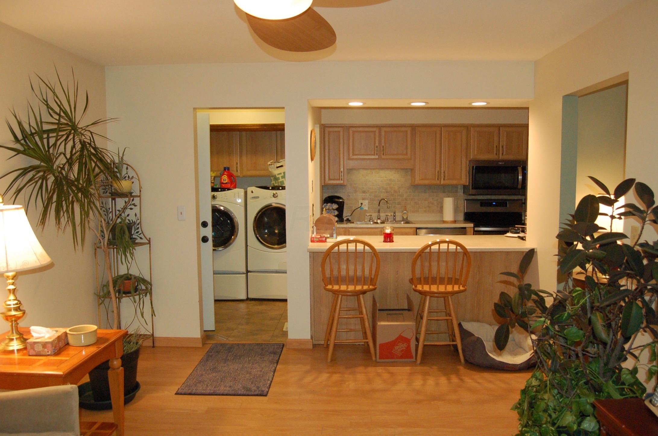 2124 Coach Road North, Unit 18 Columbus, OH 43220 - Photo 6 of 19