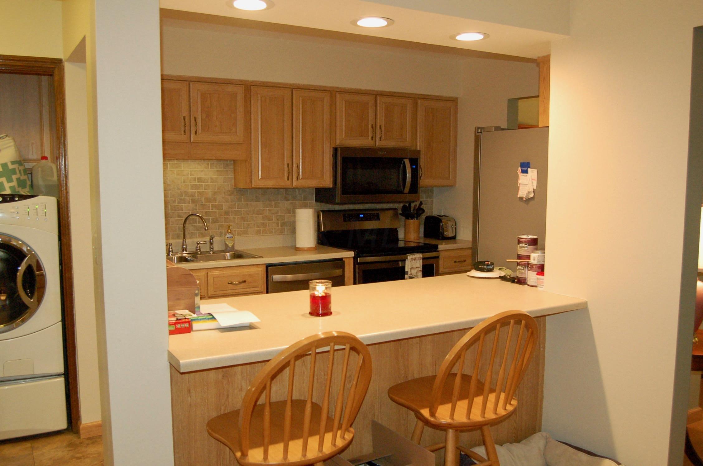 2124 Coach Road North, Unit 18 Columbus, OH 43220 - Photo 8 of 19
