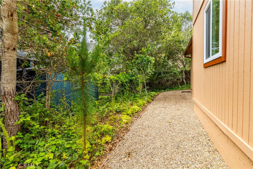 1580 Emerson Road Cambria, CA 93428 - Photo 27 of 37