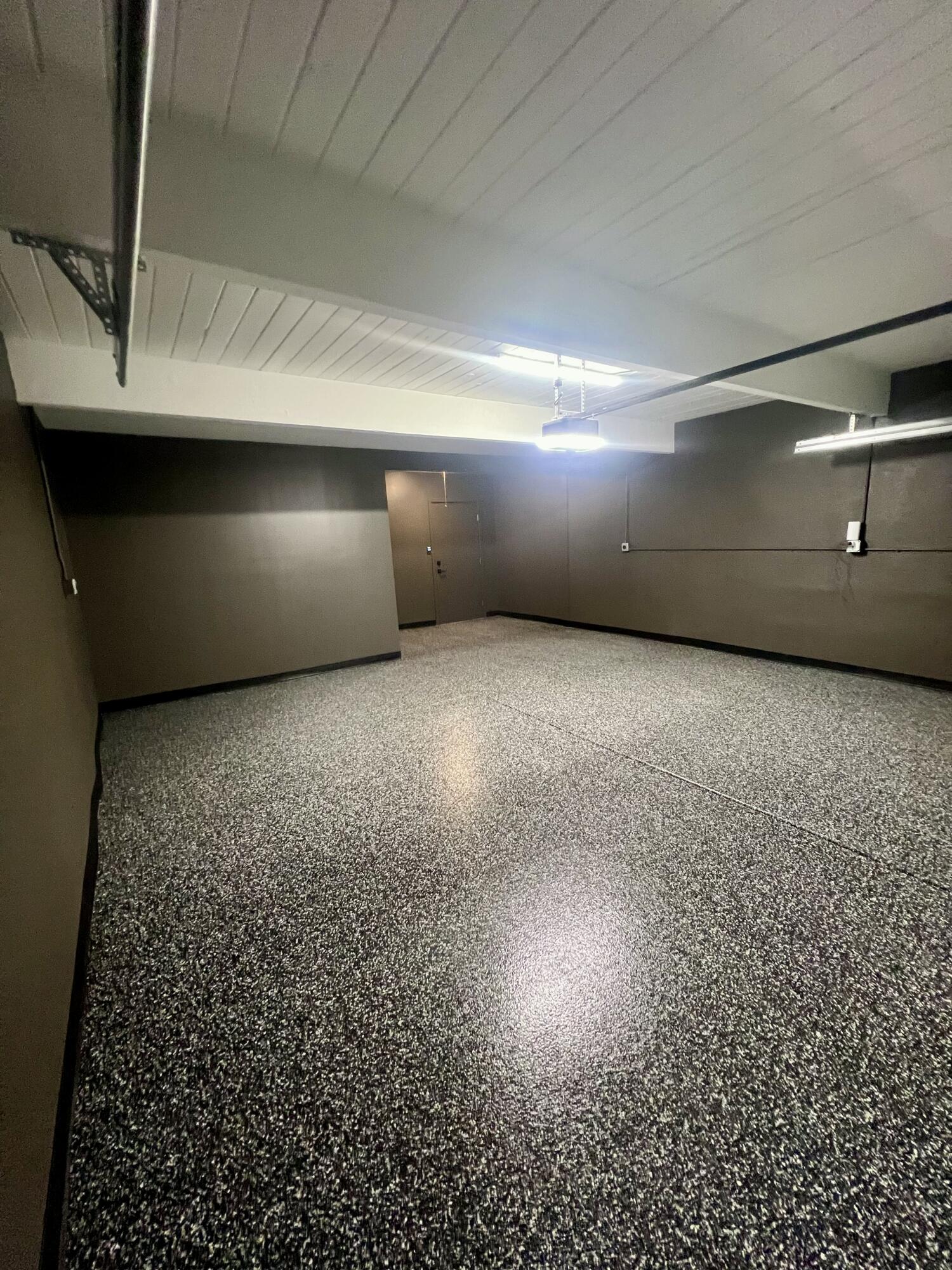 41615 Morningside Court, Unit A Rancho Mirage, CA 92270 - Photo 19 of 20 a view of an empty room and window