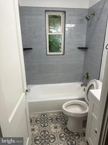 $1,800 | 110 P Street Southwest, Unit 2, Washington, DC 20024