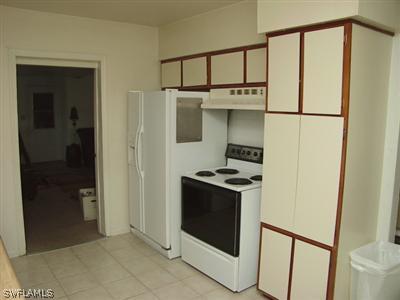 18612 Geranium Road Fort Myers, FL 33967 - Photo 8 of 9 a utility room with dryer and washer