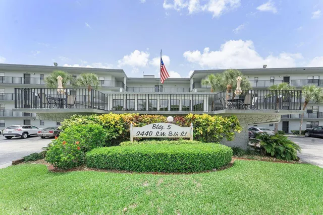 $1,725 | 9440 Southwest 8th Street, Unit 318, Boca Raton, FL 33428
