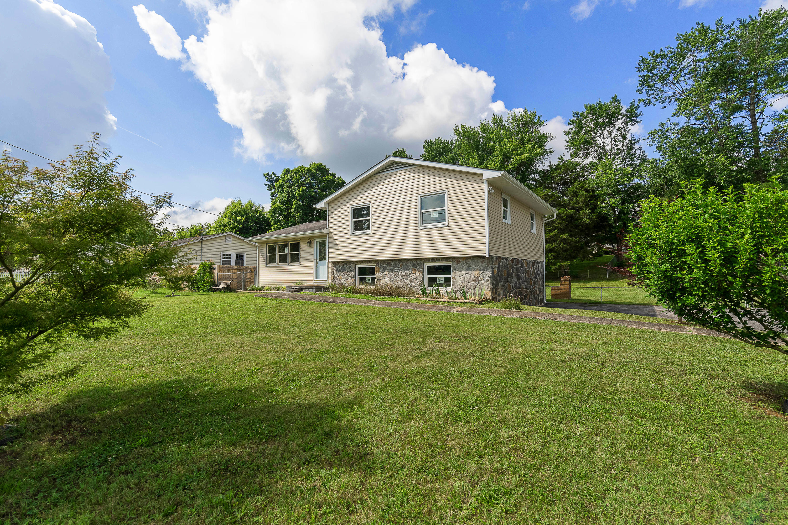 4112 Crestfield Road Knoxville, TN 37921 - Photo 1 of 12 5D3_6705-HDR