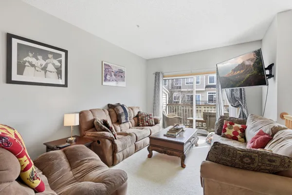 $2,250 | 13905 54th Avenue North, Plymouth, MN 55446