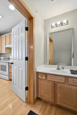 $2,250 | 13905 54th Avenue North, Plymouth, MN 55446