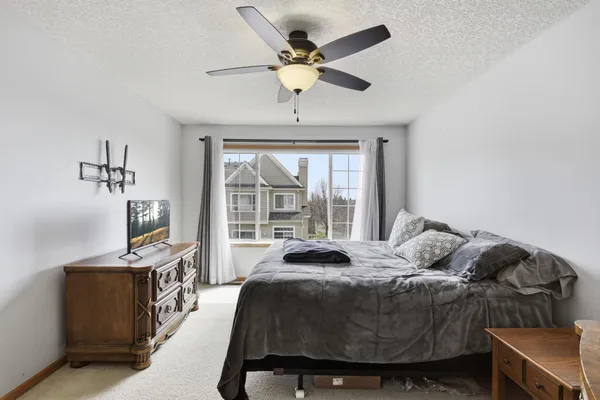 $2,250 | 13905 54th Avenue North, Plymouth, MN 55446