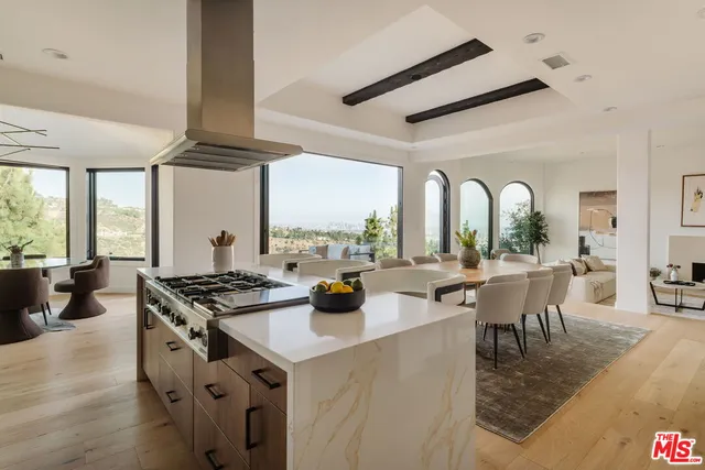 $4,995,000 | 1648 Summitridge Drive, Beverly Hills, CA 90210