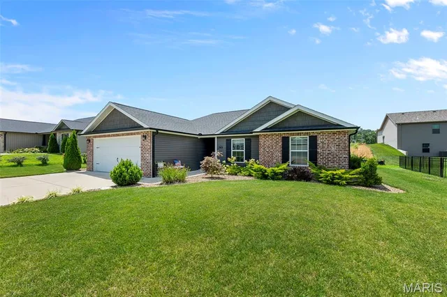 $299,900 | 545 Old Poplar Road, Jackson, MO 63755