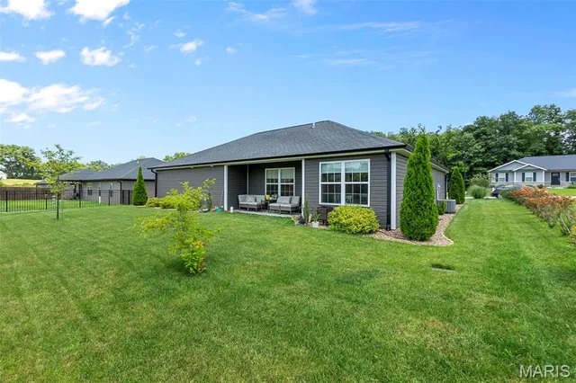 $299,900 | 545 Old Poplar Road, Jackson, MO 63755