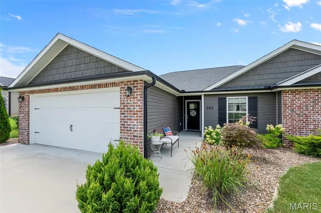 $299,900 | 545 Old Poplar Road, Jackson, MO 63755