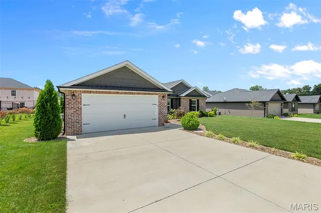 $299,900 | 545 Old Poplar Road, Jackson, MO 63755