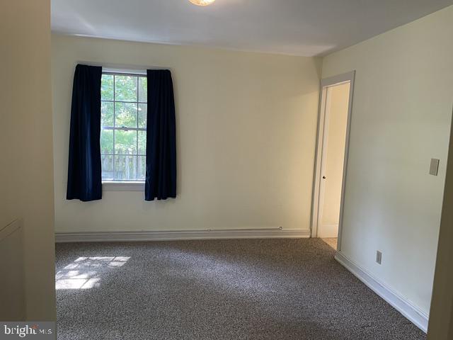 958 Mummasburg Road Gettysburg, PA 17325 - Photo 4 of 10 Dining room