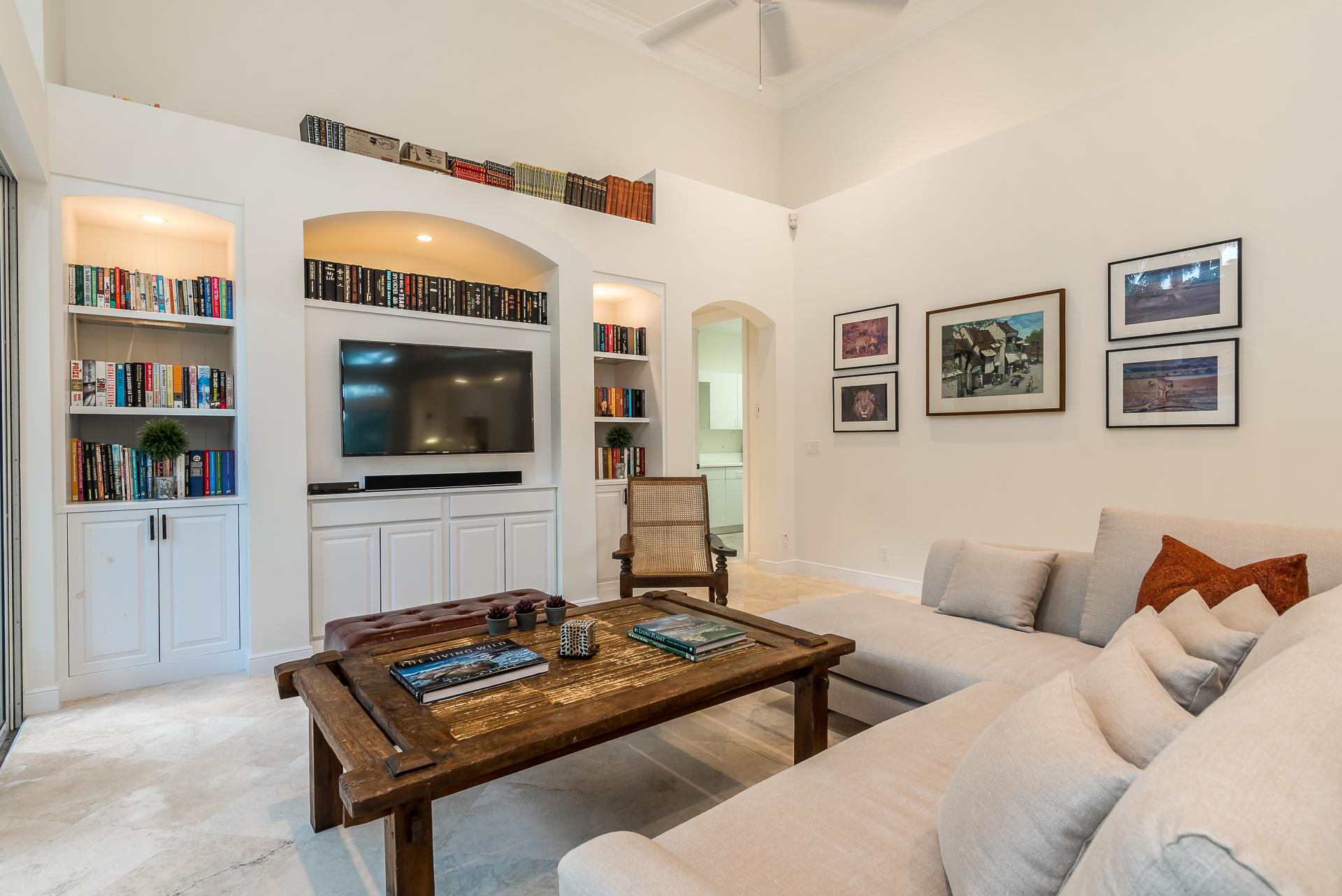 6494 Northwest 32nd Way Boca Raton, FL 33496 - Photo 15 of 35 Family room