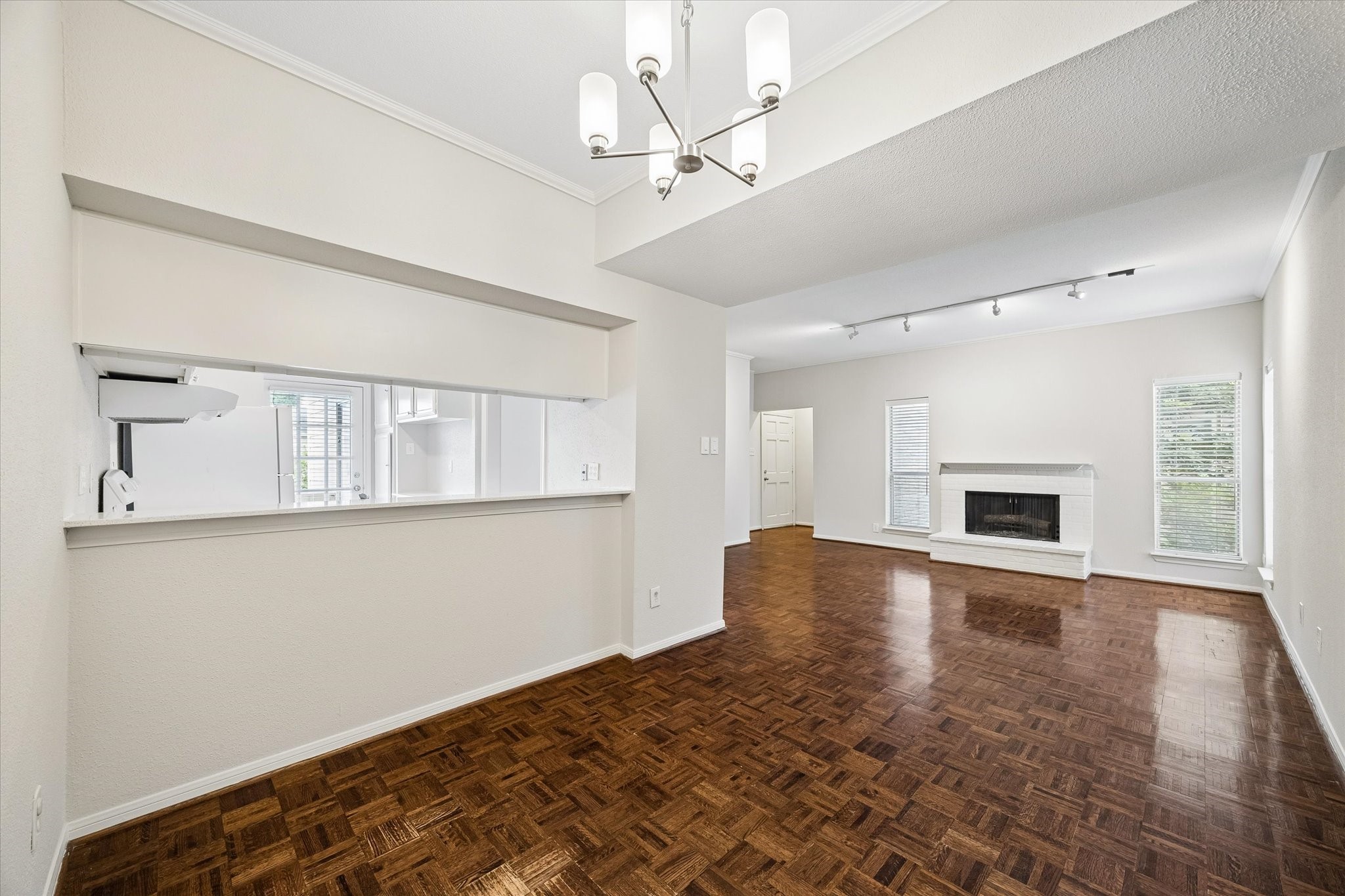 718 Bering Drive, Unit B Houston, TX 77057 - Photo 7 of 25