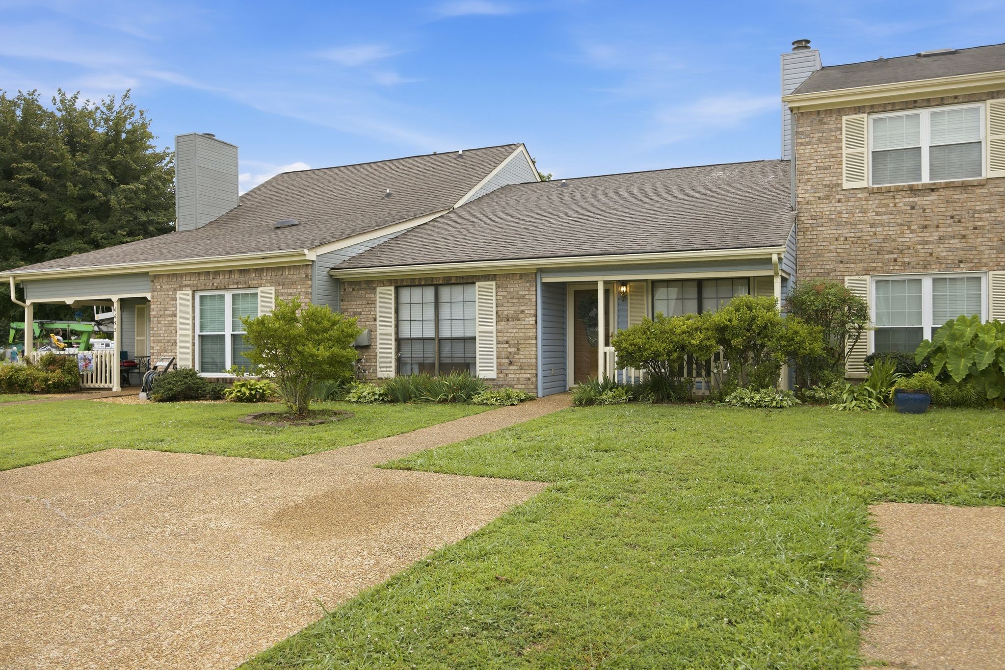 6690 Hickory Brook Road Chattanooga, TN 37421 - Photo 2 of 32