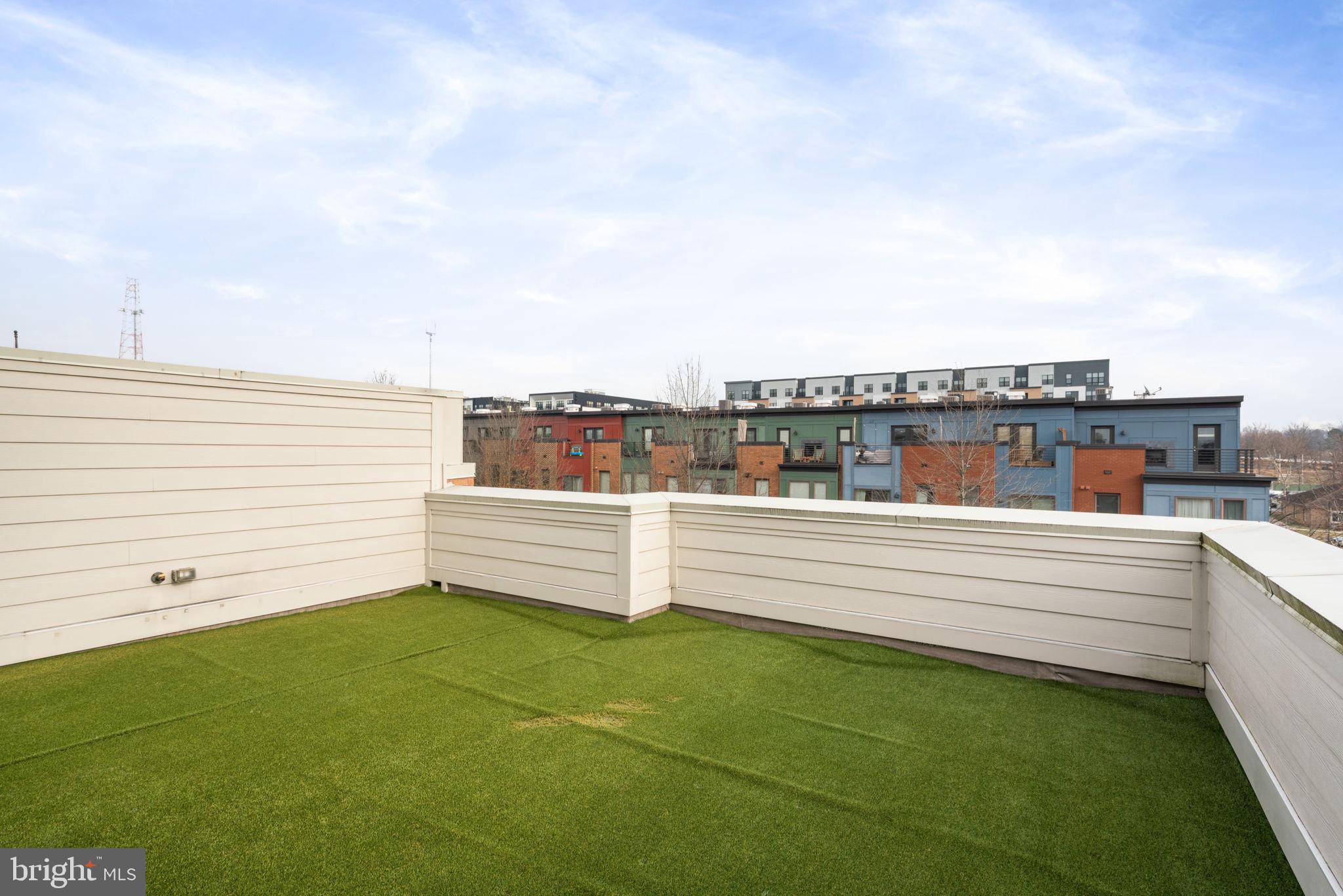 3006 Eskridge Road Fairfax, VA 22031 - Photo 28 of 41 Roof Top Lounge Area