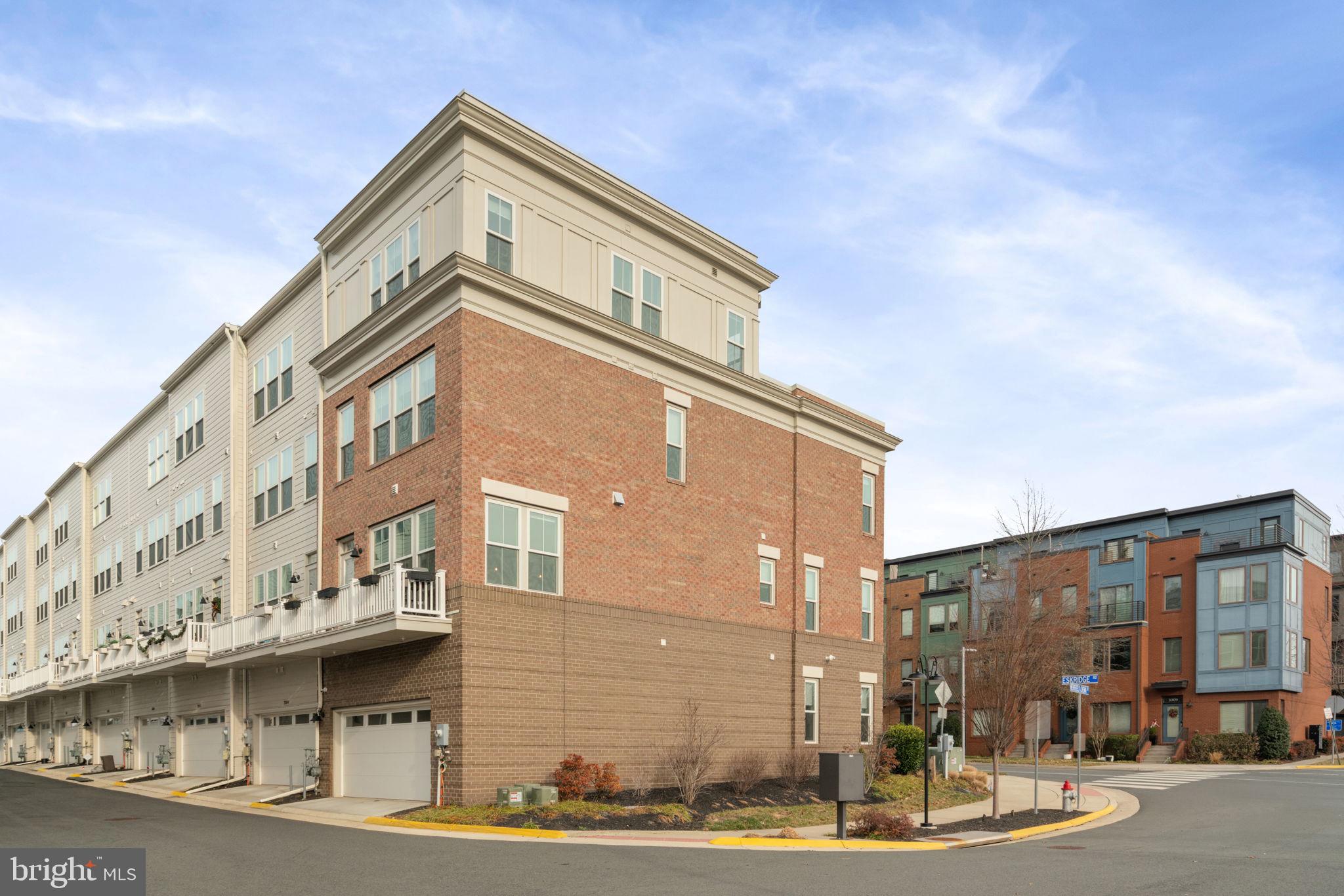 3006 Eskridge Road Fairfax, VA 22031 - Photo 29 of 41 a front view of a building