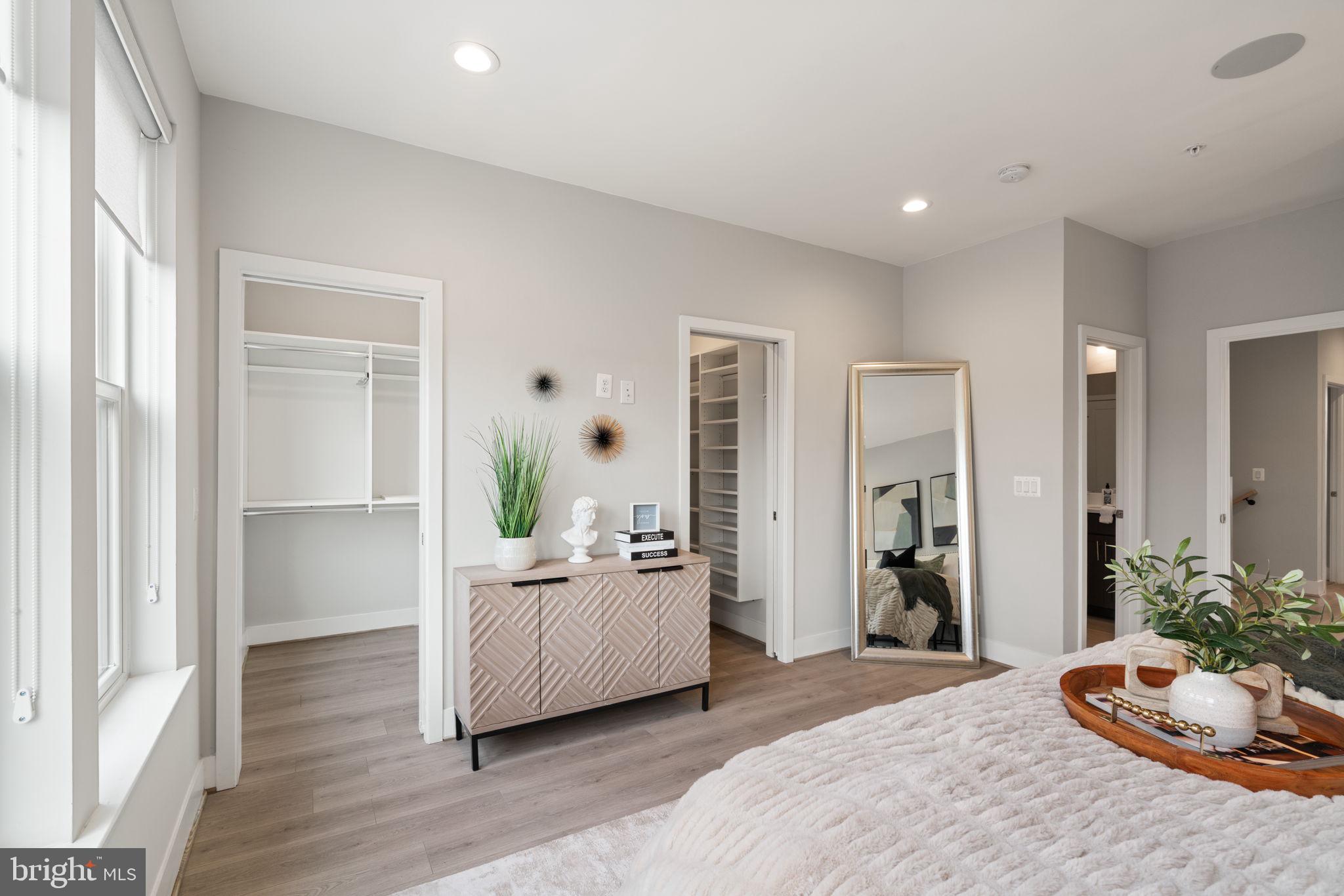 3006 Eskridge Road Fairfax, VA 22031 - Photo 39 of 41 a living room with furniture and a potted plant