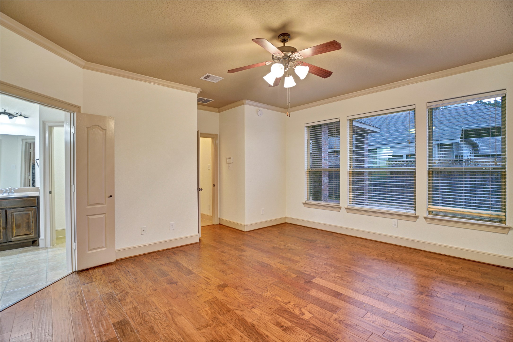 10 Tallgrass Way Spring, TX 77389 - Photo 14 of 23
