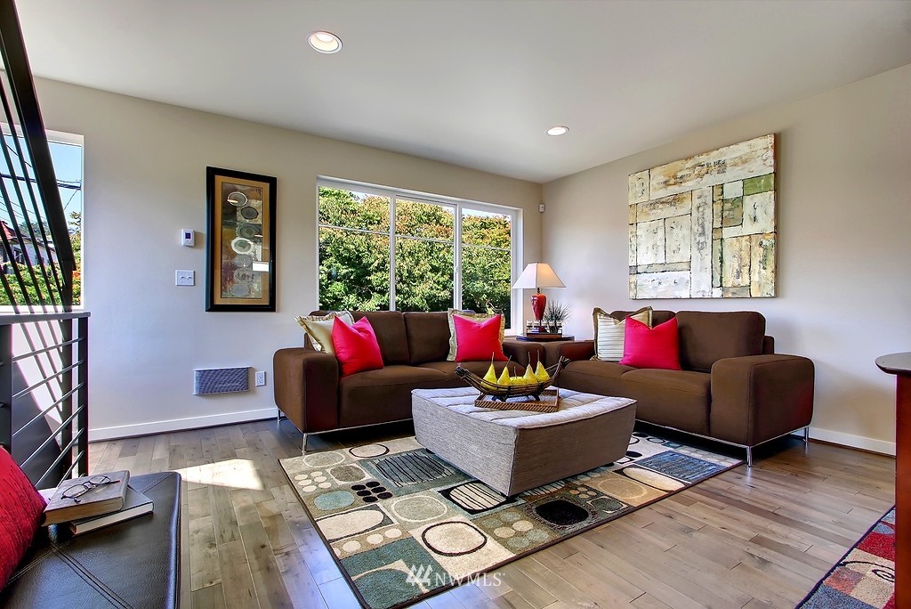 623 North 48th Street Seattle, WA 98103 - Photo 3 of 14