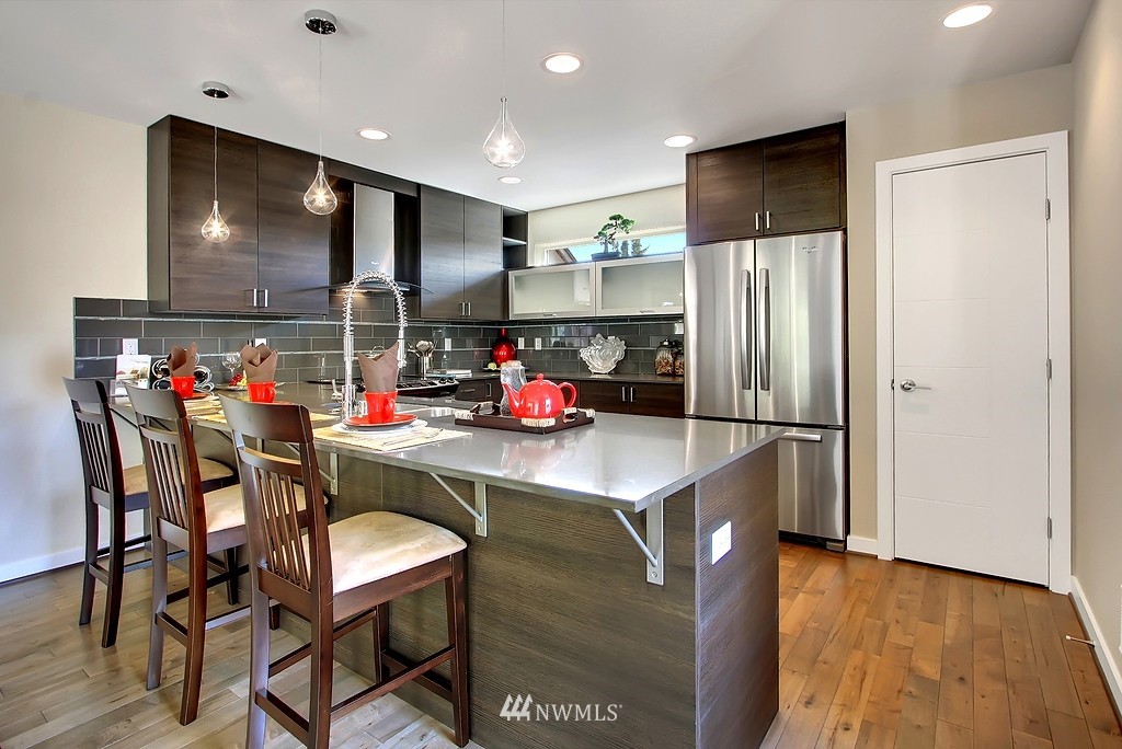 623 North 48th Street Seattle, WA 98103 - Photo 6 of 14