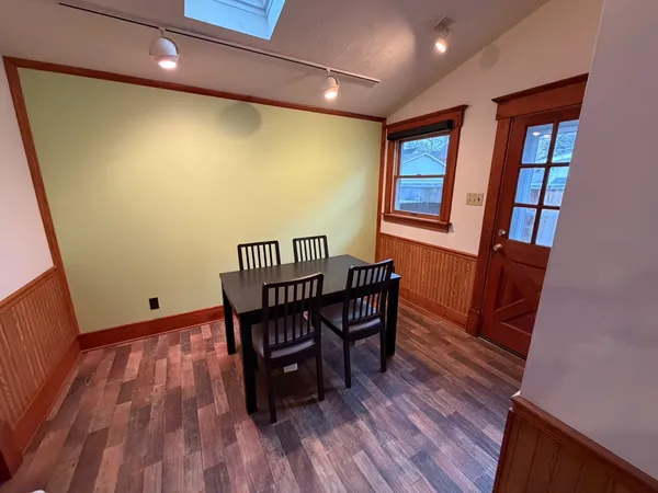 $2,300 | 410 West Illinois Street, Urbana, IL 61801
