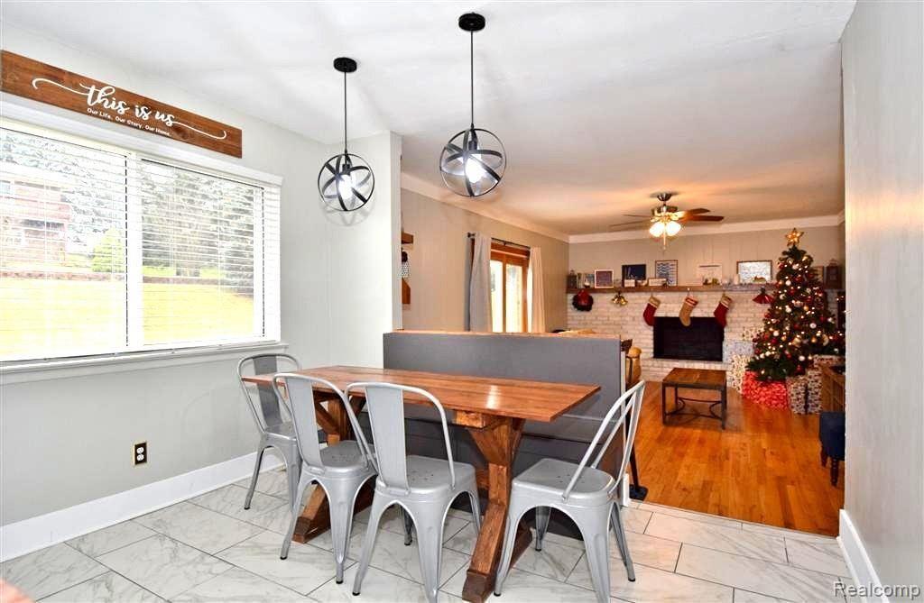 36651 Saxony Road Farmington, MI 48335 - Photo 13 of 37 informal dining 2.JPG