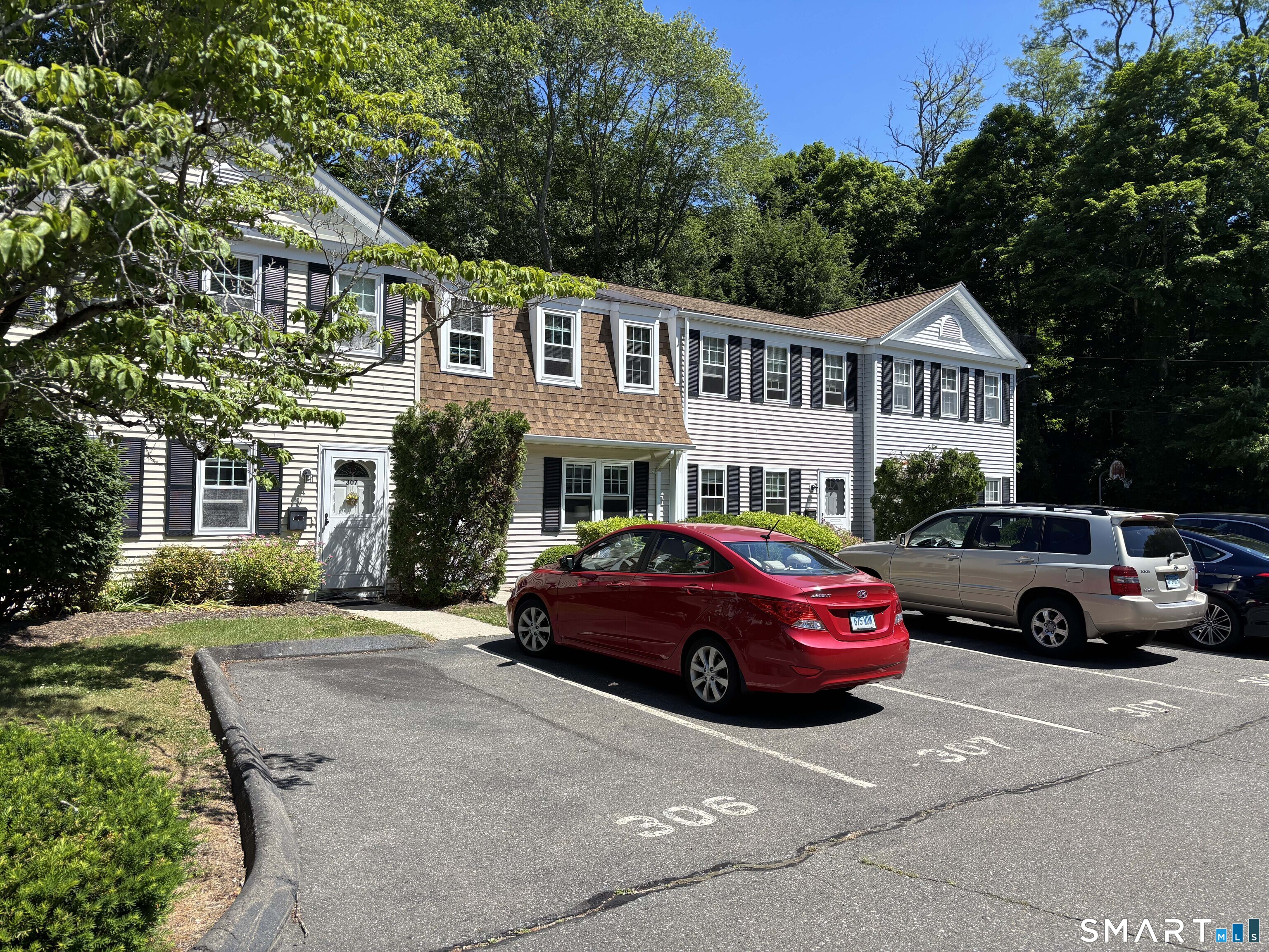 391 Main Street, Unit 308 Deep River, CT 06417 - Photo 2 of 29 300 Building