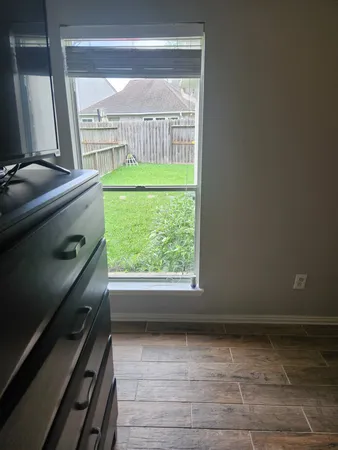 $850 | 3061 Walnut Springs Drive, Katy, TX 77449