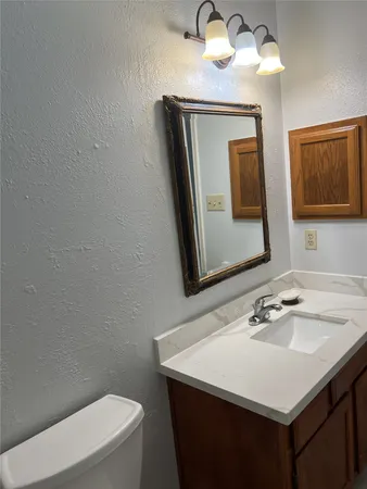$850 | 3061 Walnut Springs Drive, Katy, TX 77449