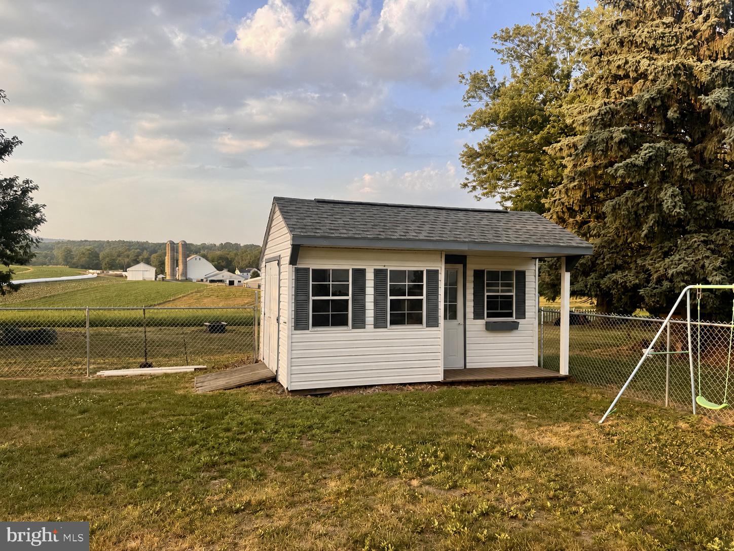 487 Prospect Road Manheim, PA 17545 - Photo 19 of 24 a front view of a house with garden