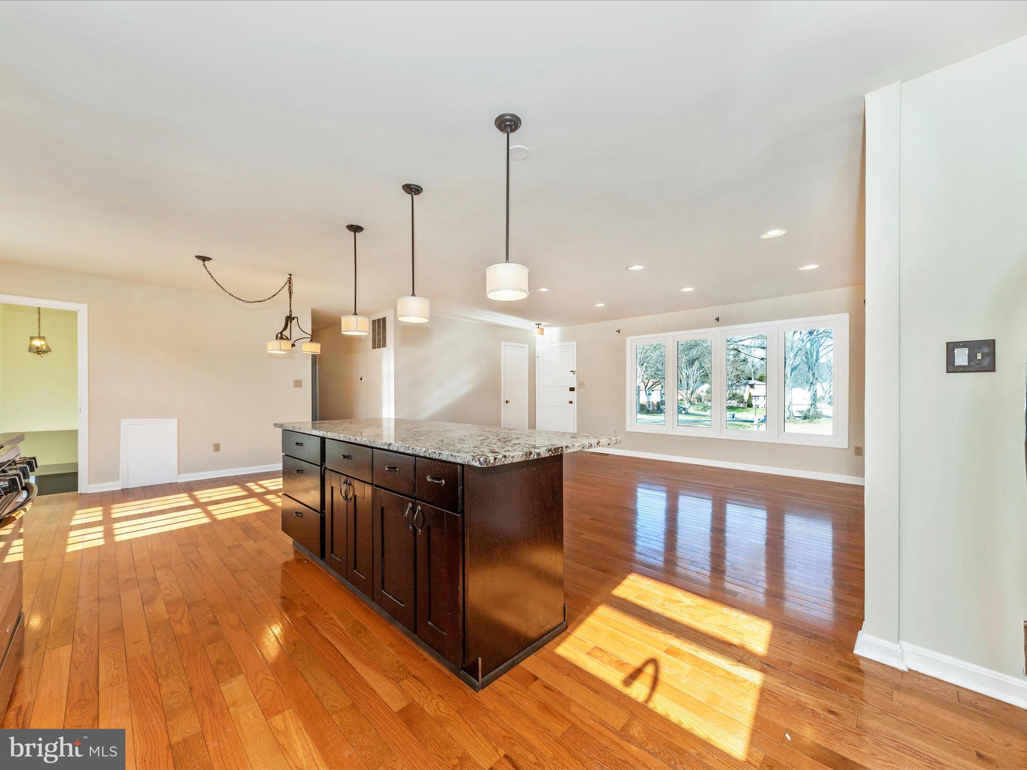 19333 Olney Mill Road Olney, MD 20832 - Photo 10 of 46 Kitchen