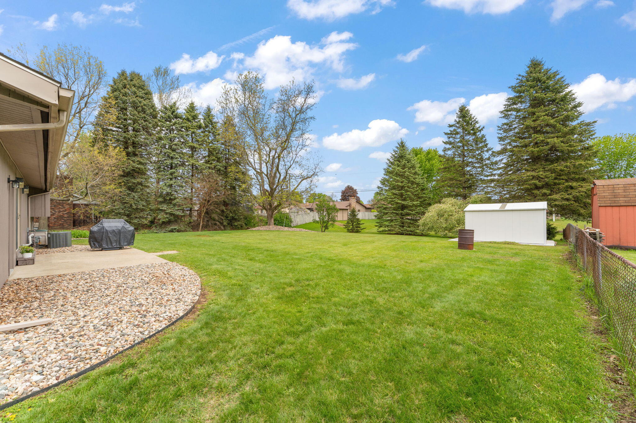 55944 Buckeye Road Mishawaka, IN 46545 - Photo 32 of 38 2048x1365