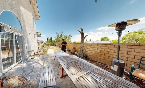 $3,500 | 5637 Redwood Avenue, Palmdale, CA 93551