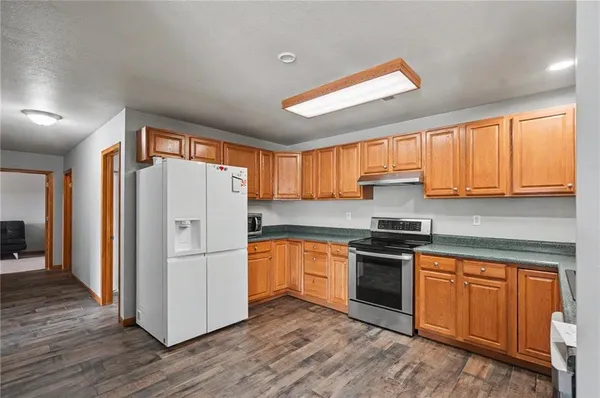 $419,000 | 13271 23rd Street, Perry, KS 66073