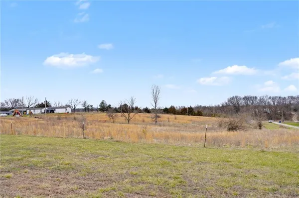 $419,000 | 13271 23rd Street, Perry, KS 66073