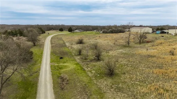 $419,000 | 13271 23rd Street, Perry, KS 66073