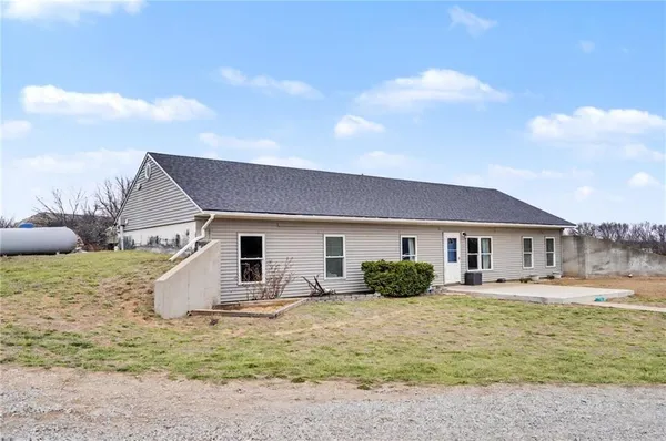 $419,000 | 13271 23rd Street, Perry, KS 66073