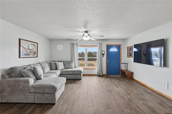 $419,000 | 13271 23rd Street, Perry, KS 66073