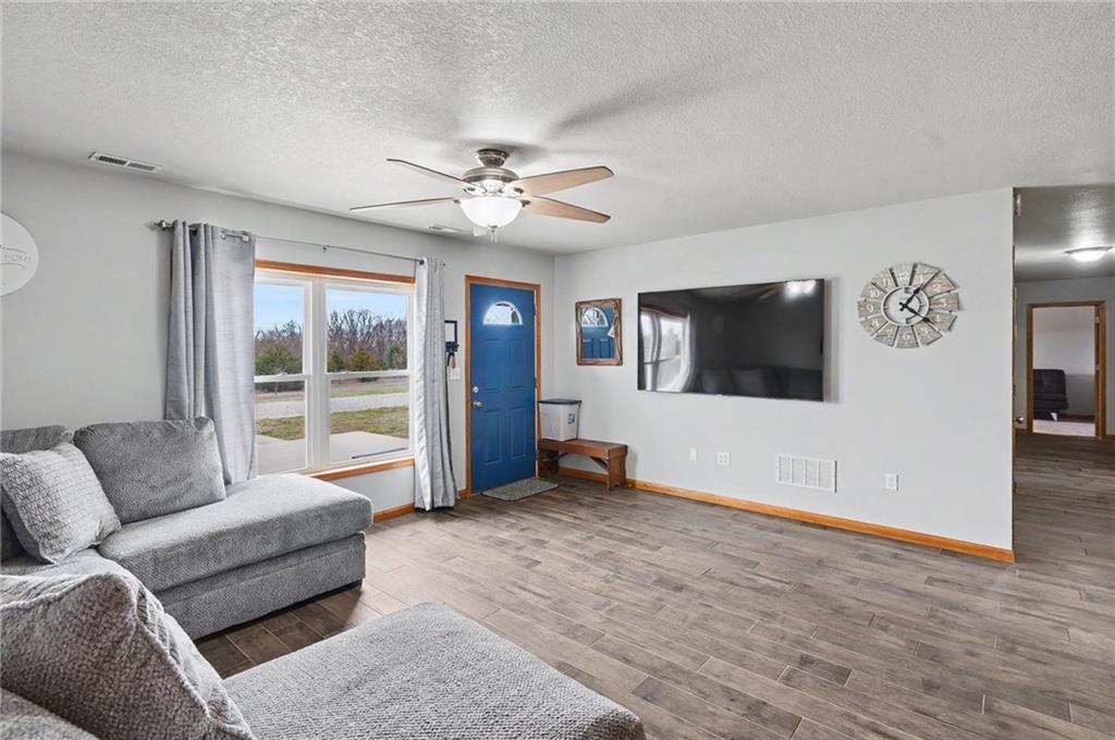 13271 23rd Street Perry, KS 66073 - Photo 8 of 39