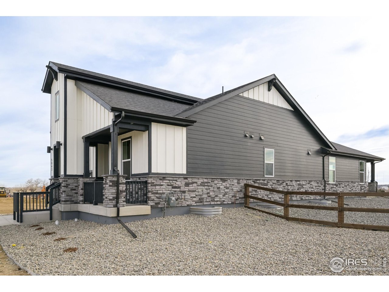 5842 Aspenglow Street Firestone, CO 80504 - Photo 3 of 28