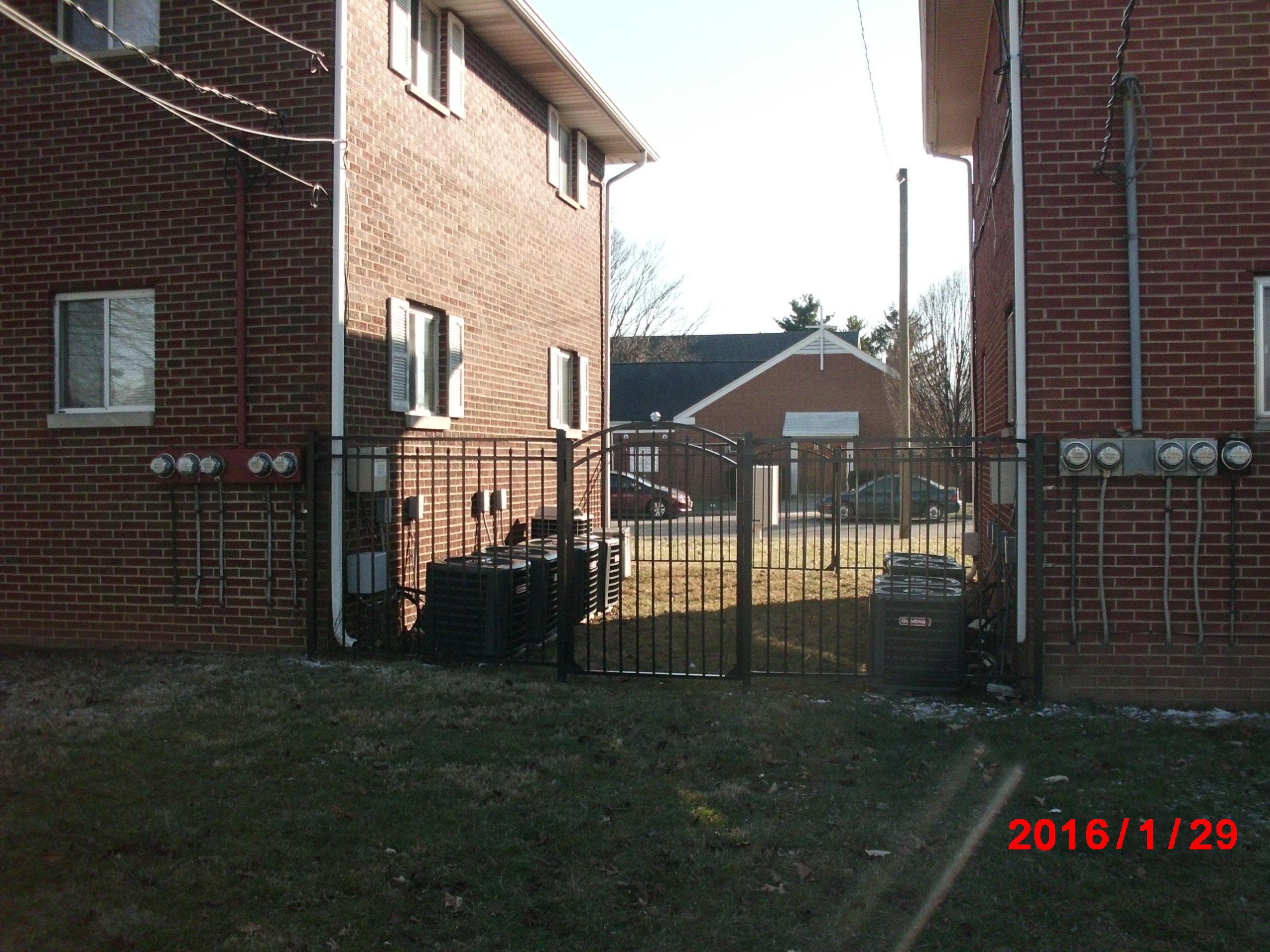 991 Ross Road Columbus, OH 43227 - Photo 3 of 7