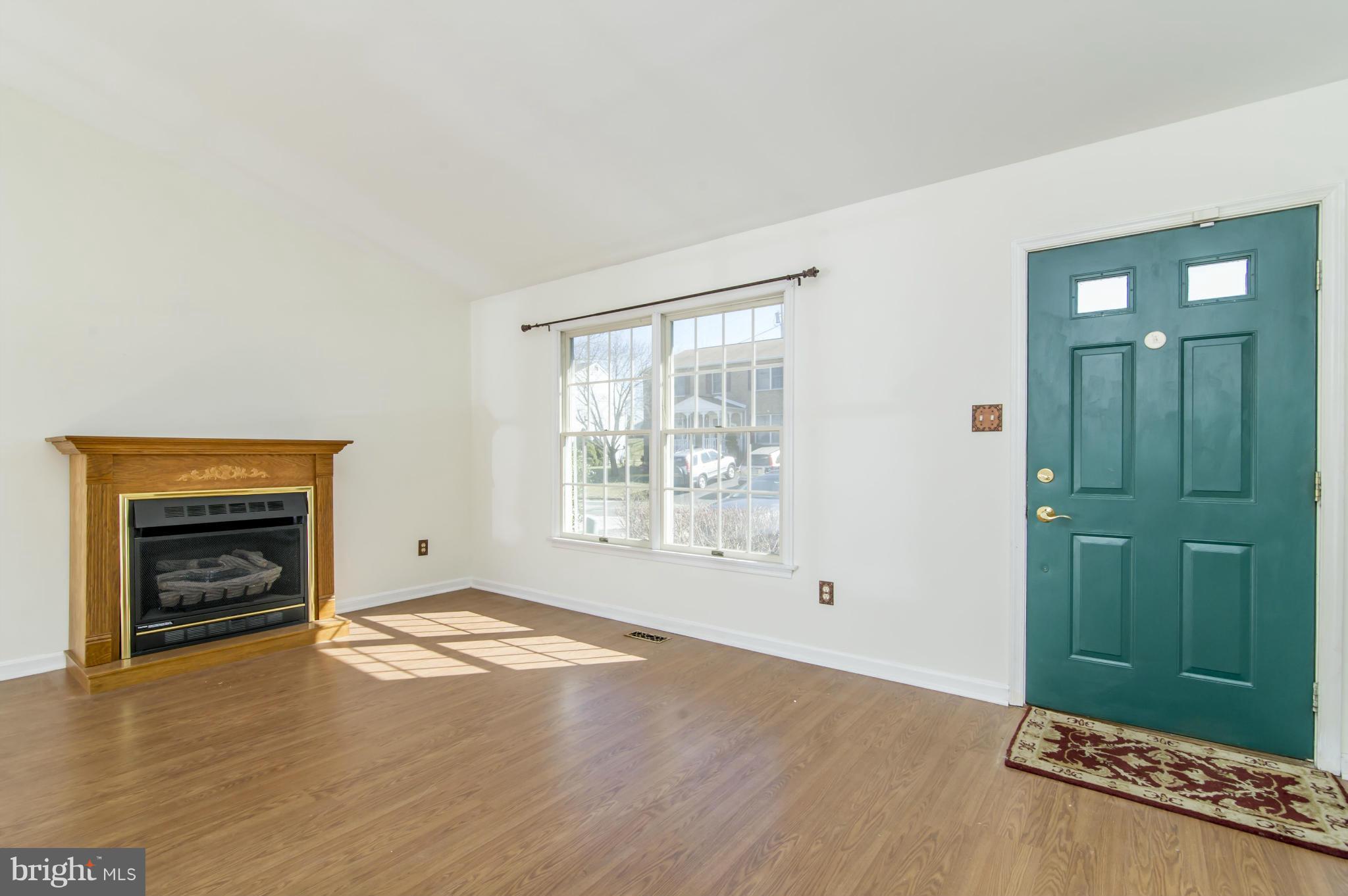 8115 Timberbrooke Road Baltimore, MD 21237 - Photo 3 of 29 Large Open Family Room