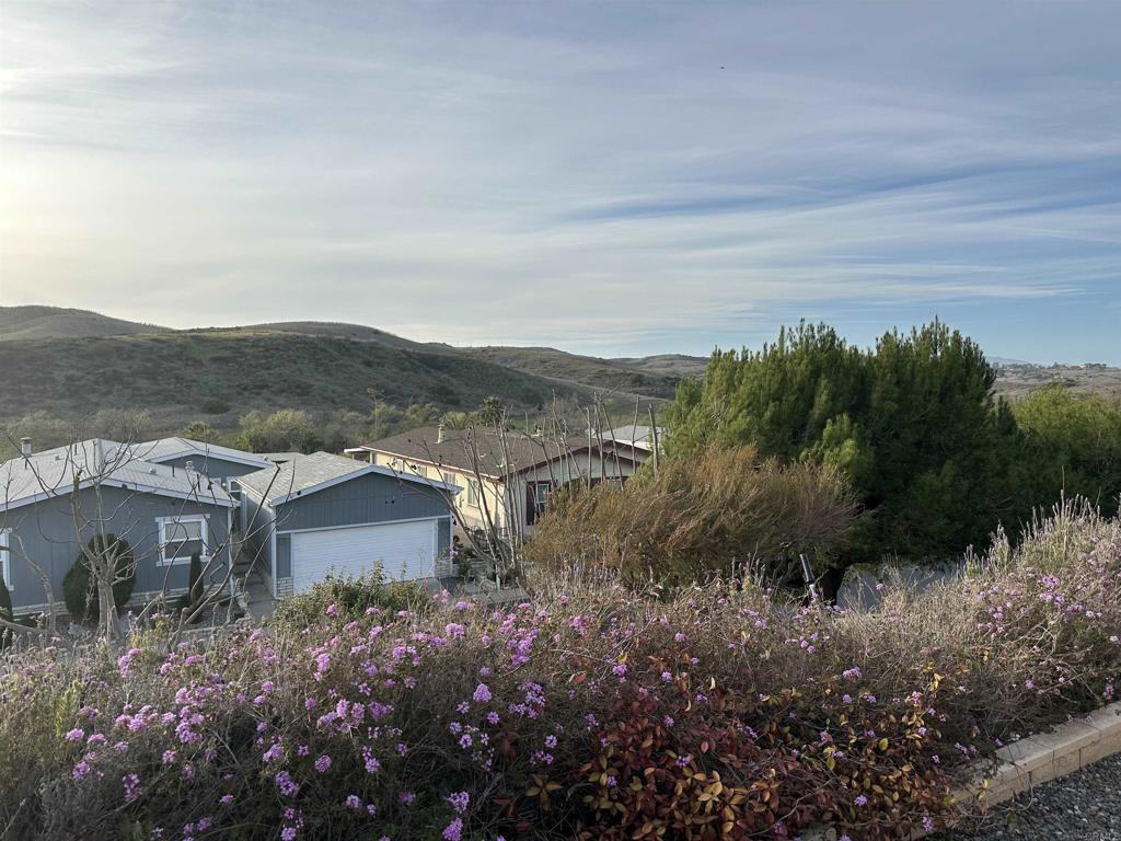 1477 Salem Court Oceanside, CA 92057 - Photo 5 of 36