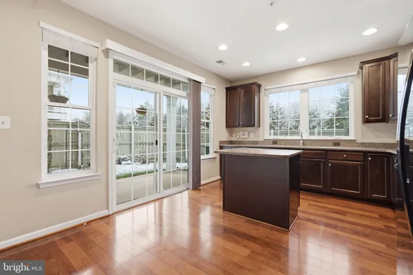 $3,600 | 44025 Vaira Terrace, Chantilly, VA 20152