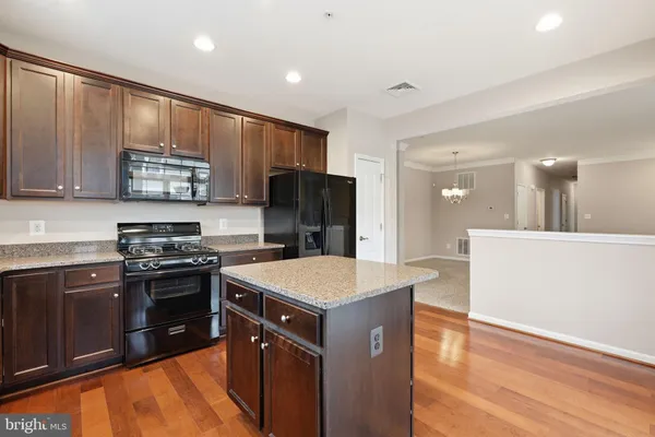$3,600 | 44025 Vaira Terrace, Chantilly, VA 20152